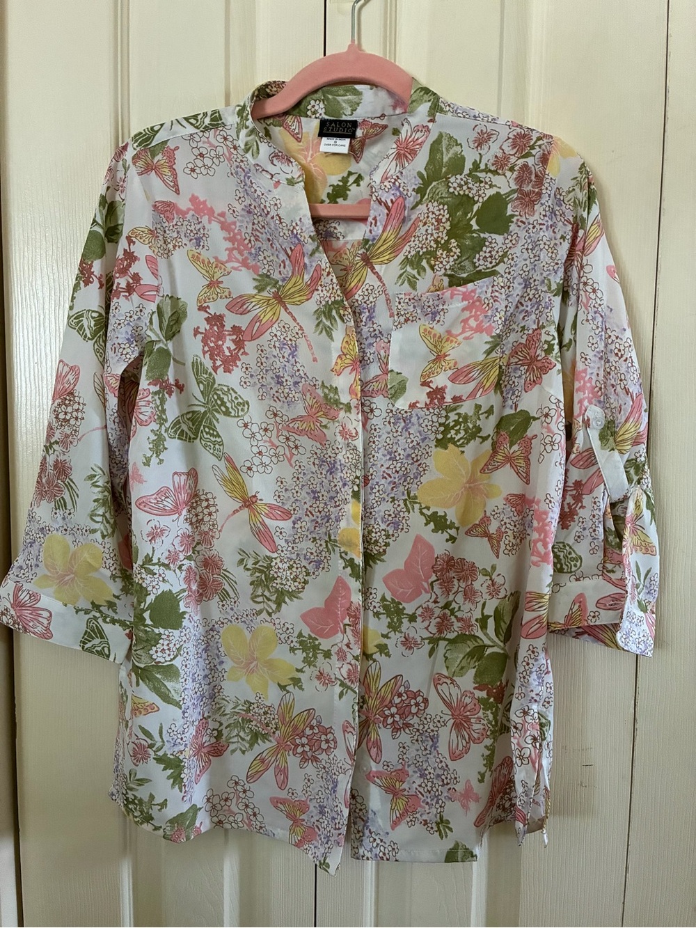 Womens S floral button down blouse, 3/4 sleeves, cream and pink floral shirt